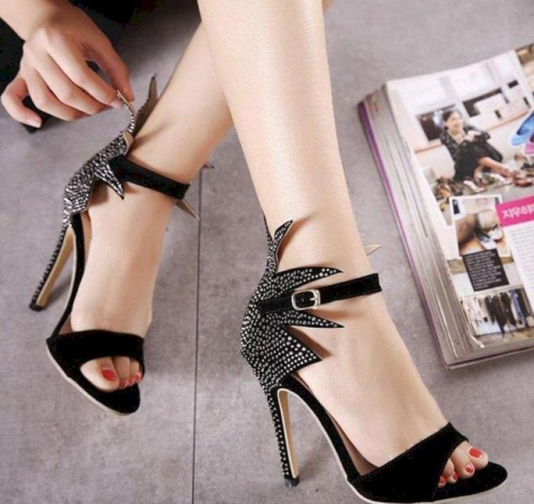 Best stylish ways to wear high heels