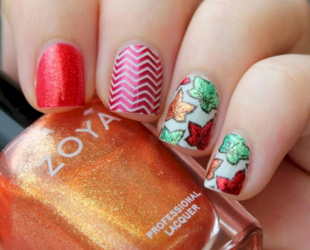 Interesting maple leaf nail art from musely