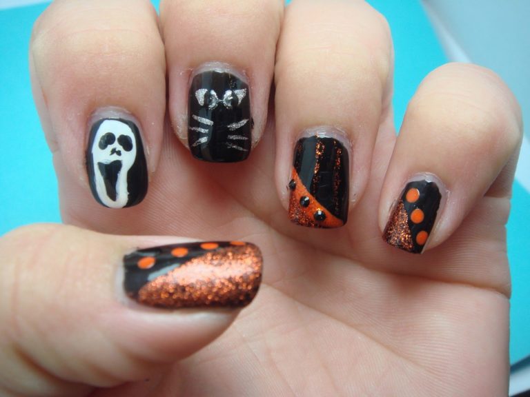 Quick and easy halloween nail style ideas