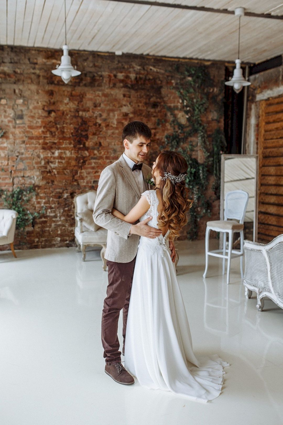 Indoor wedding from weddywood.ru