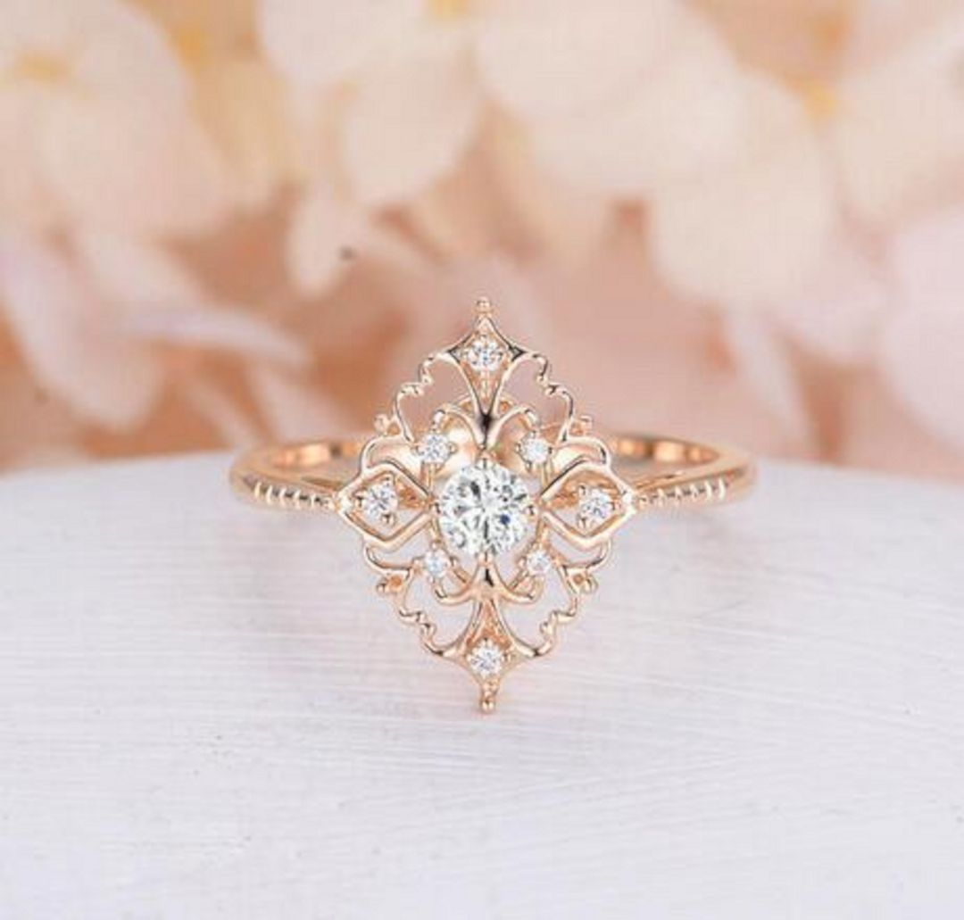 Best selling exquisite hollow design snowflake shaped from dhgate