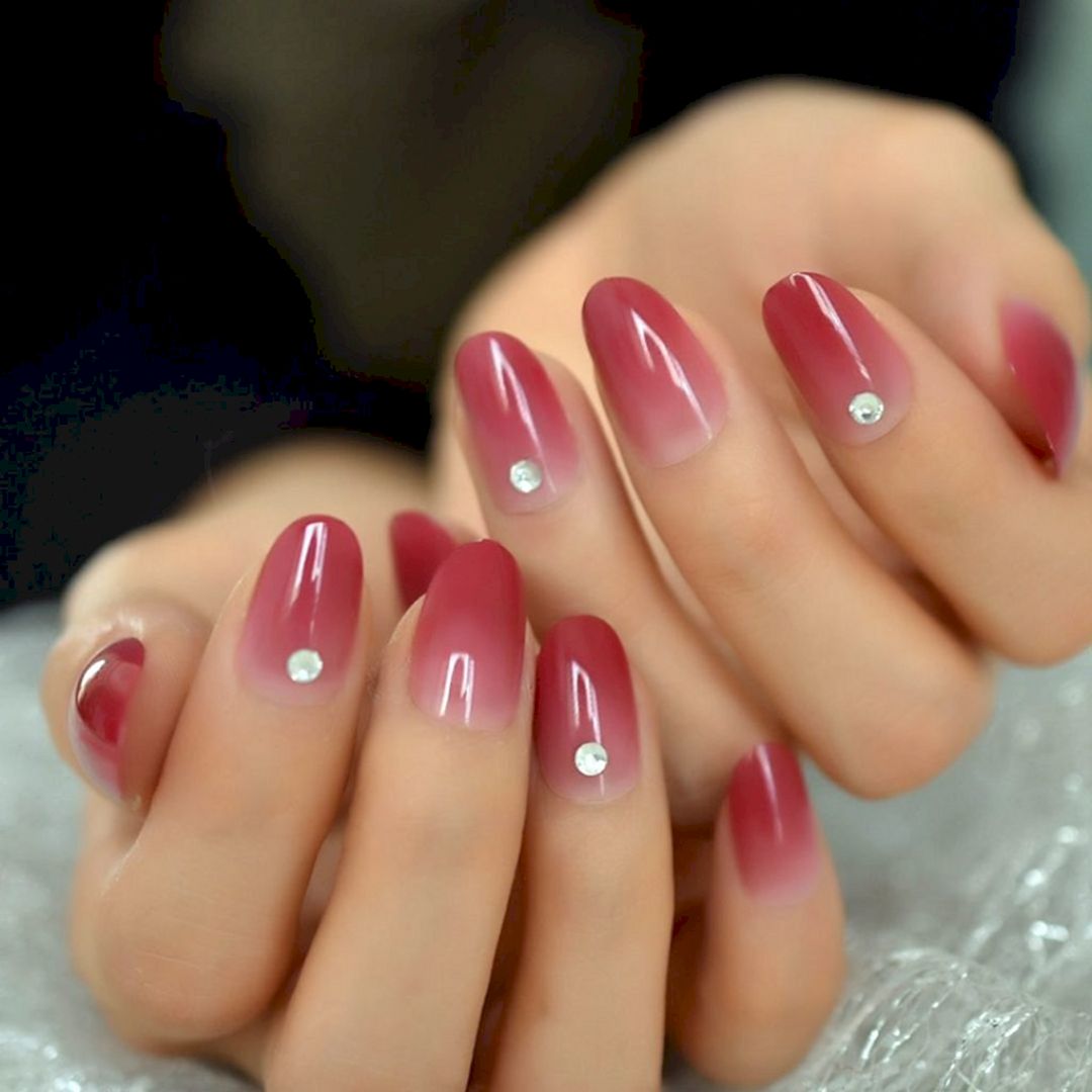 Burgundy ombre from nailsgaloreshop
