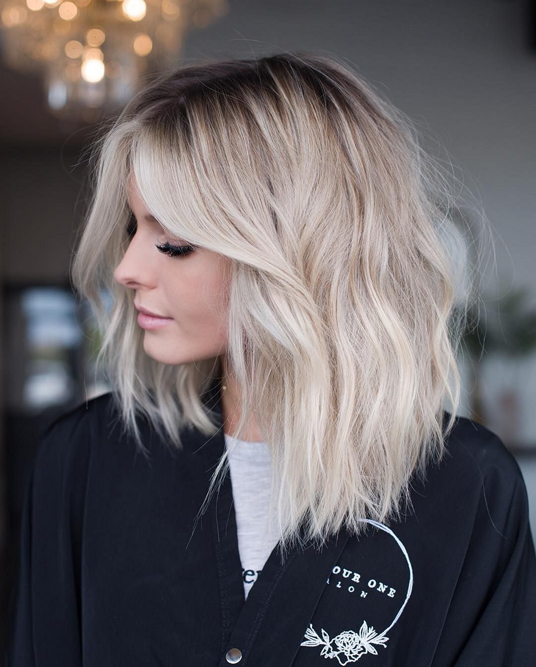Shoulder-length platinum blonde hair from beckym_hair instagram