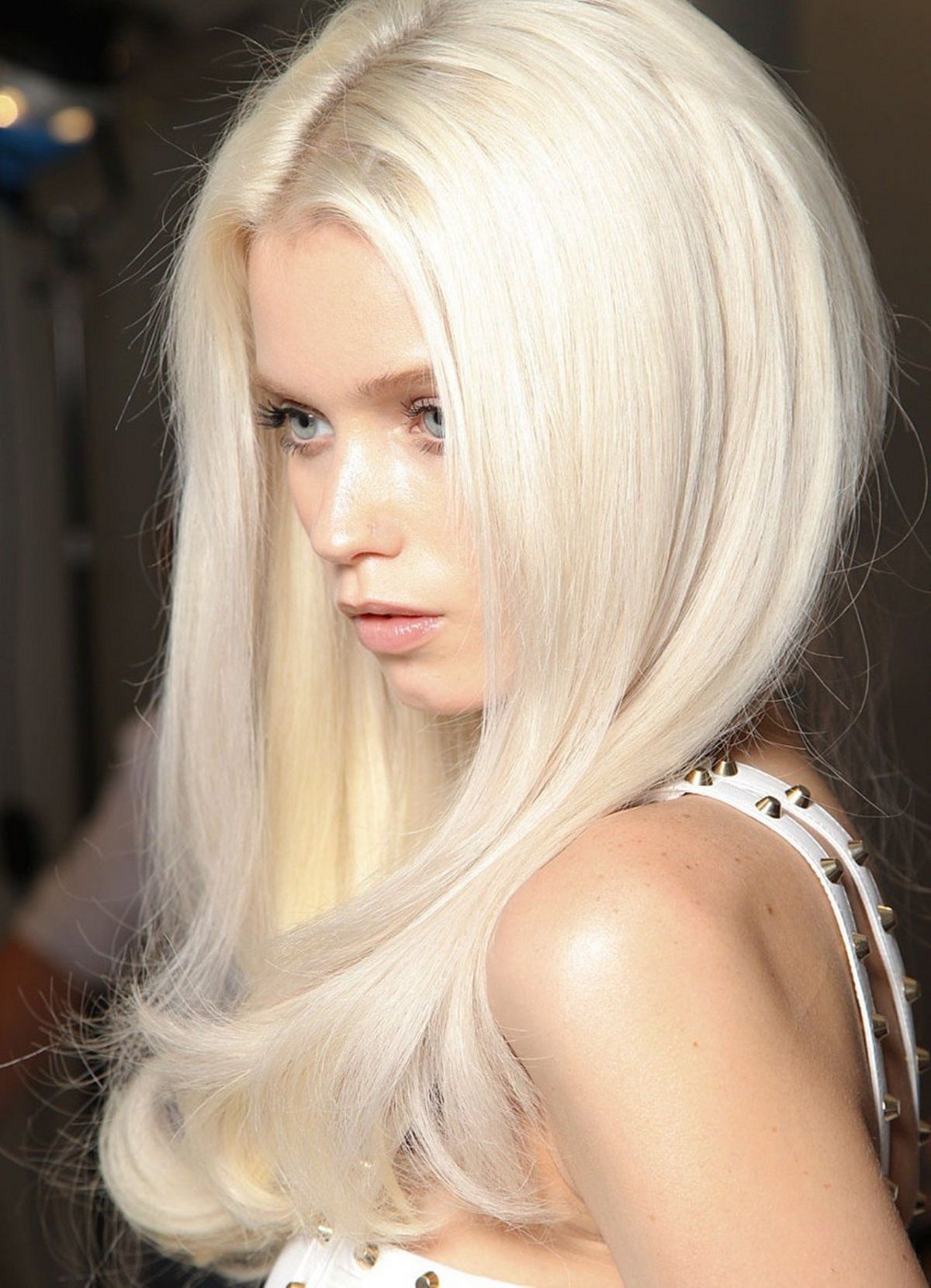 Platinum blonde hair from haircolorsite