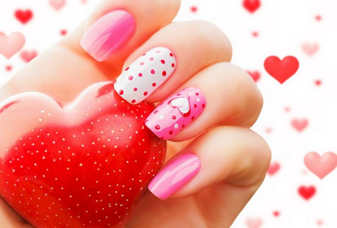 Valentines nails from mocah.org