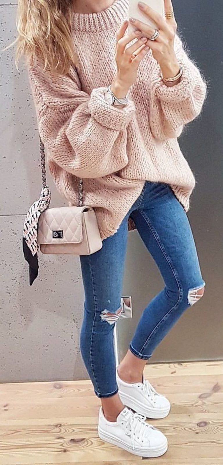 Fashionable oversized sweater for fall ideas