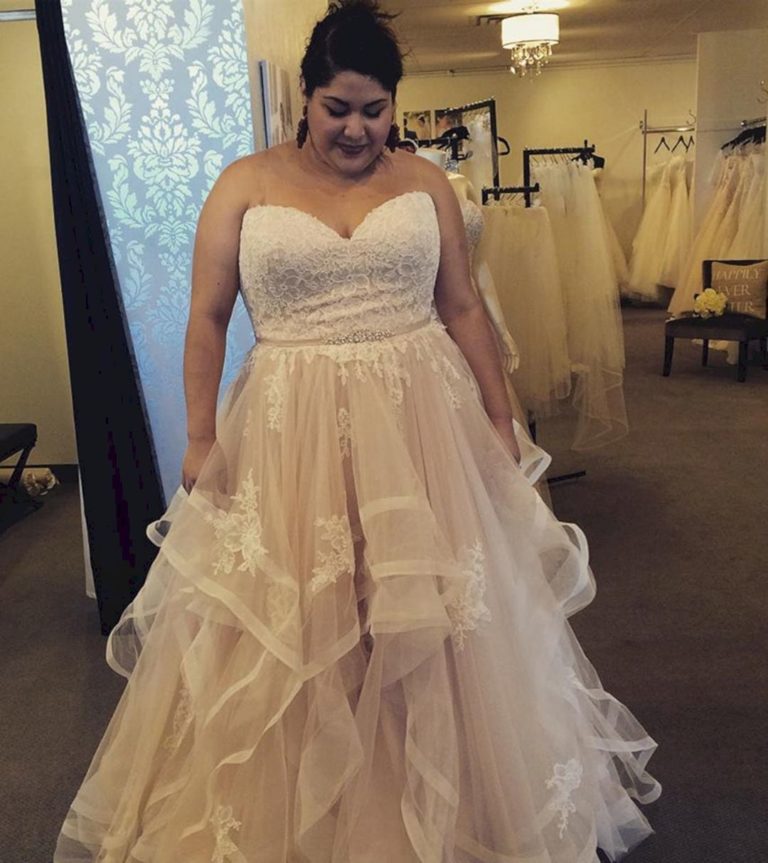 Gorgeous plus size wedding dresses for the special day