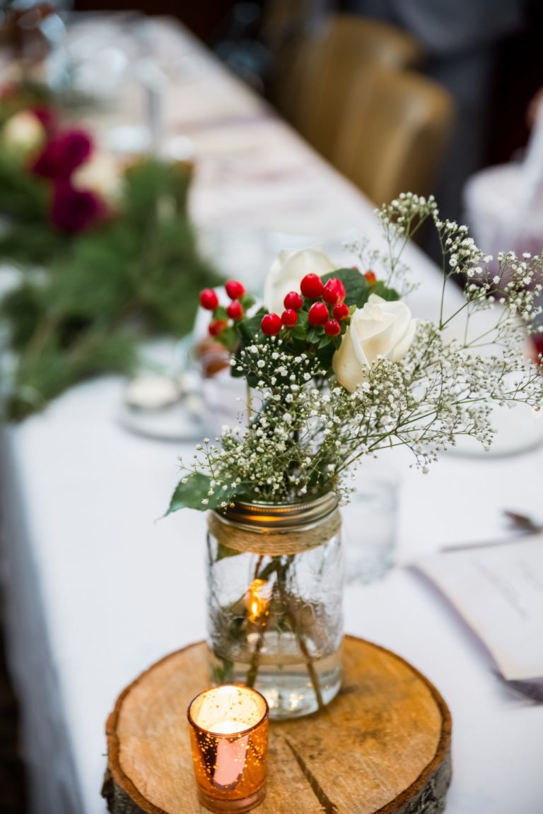 Rustic and simple fall wedding centre pieces