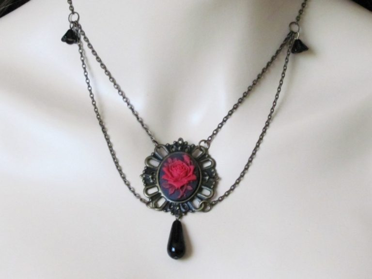 Victorian necklace renaissance jewelry red rose necklace