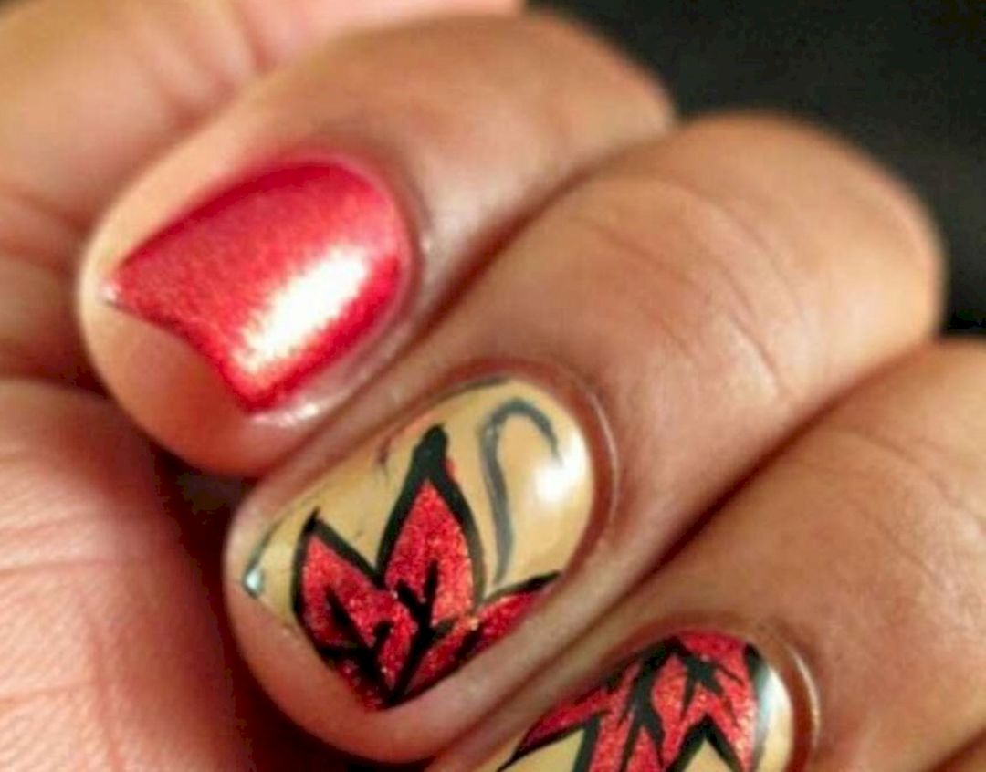 Amazing maple leaf nail art from musely