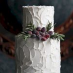 Winter wedding cake from wantthatwedding