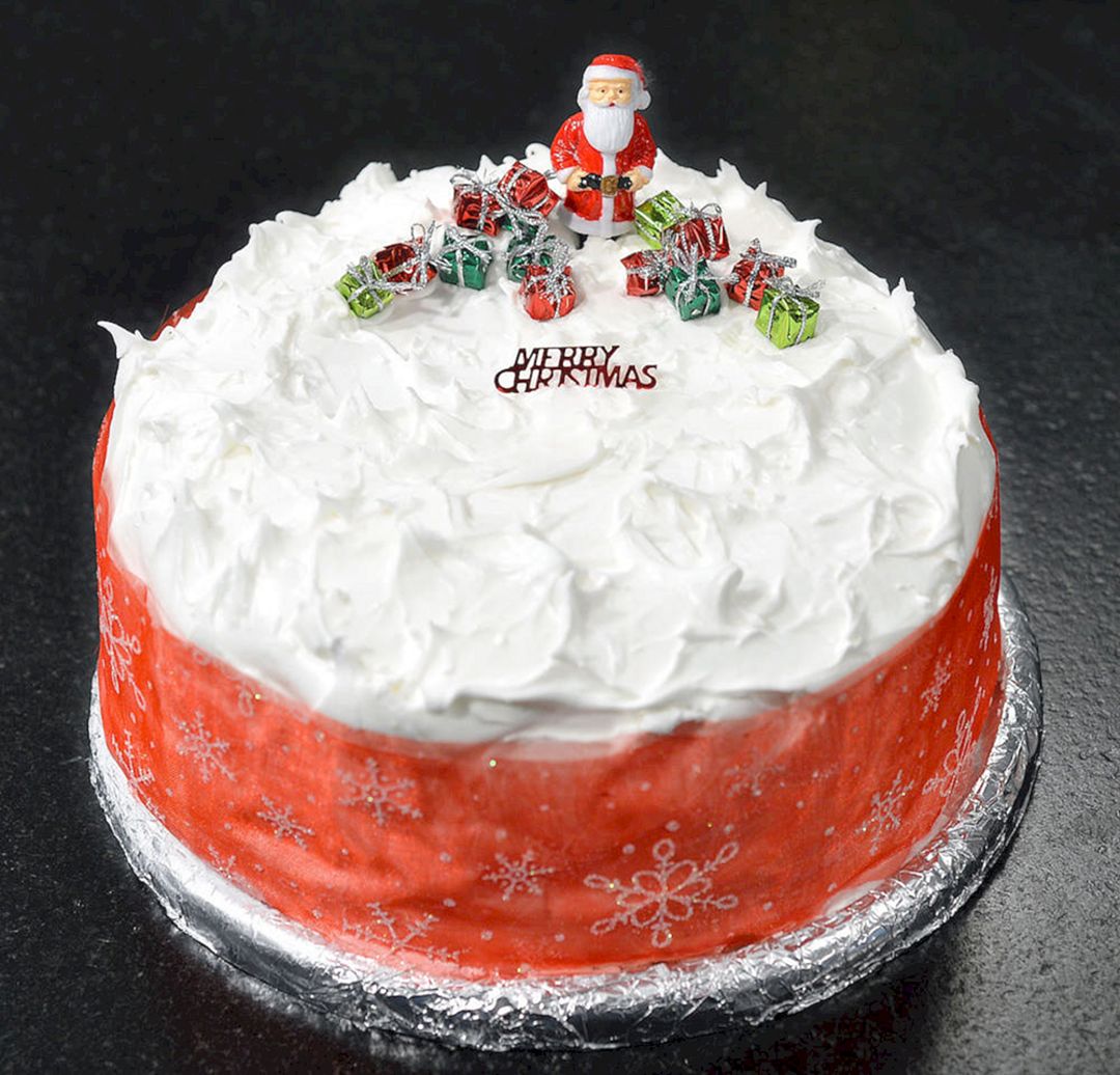 Santa clause cake from littlebcakes