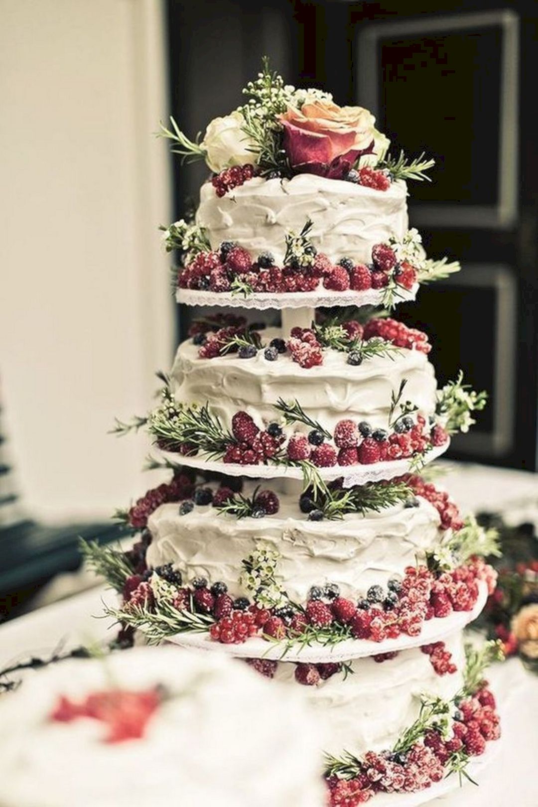 Winter wedding cake stand from mykaleidoscope.ru
